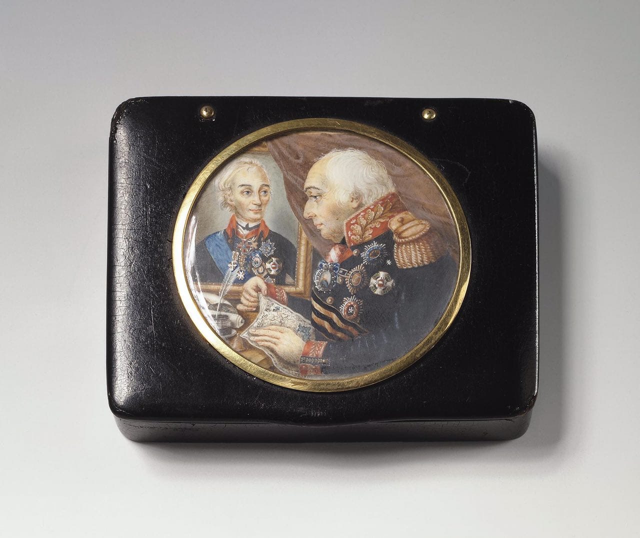 And this is an absolute bombshell: a snuffbox with a portrait of Kutuzov in front of a portrait of Suvorov