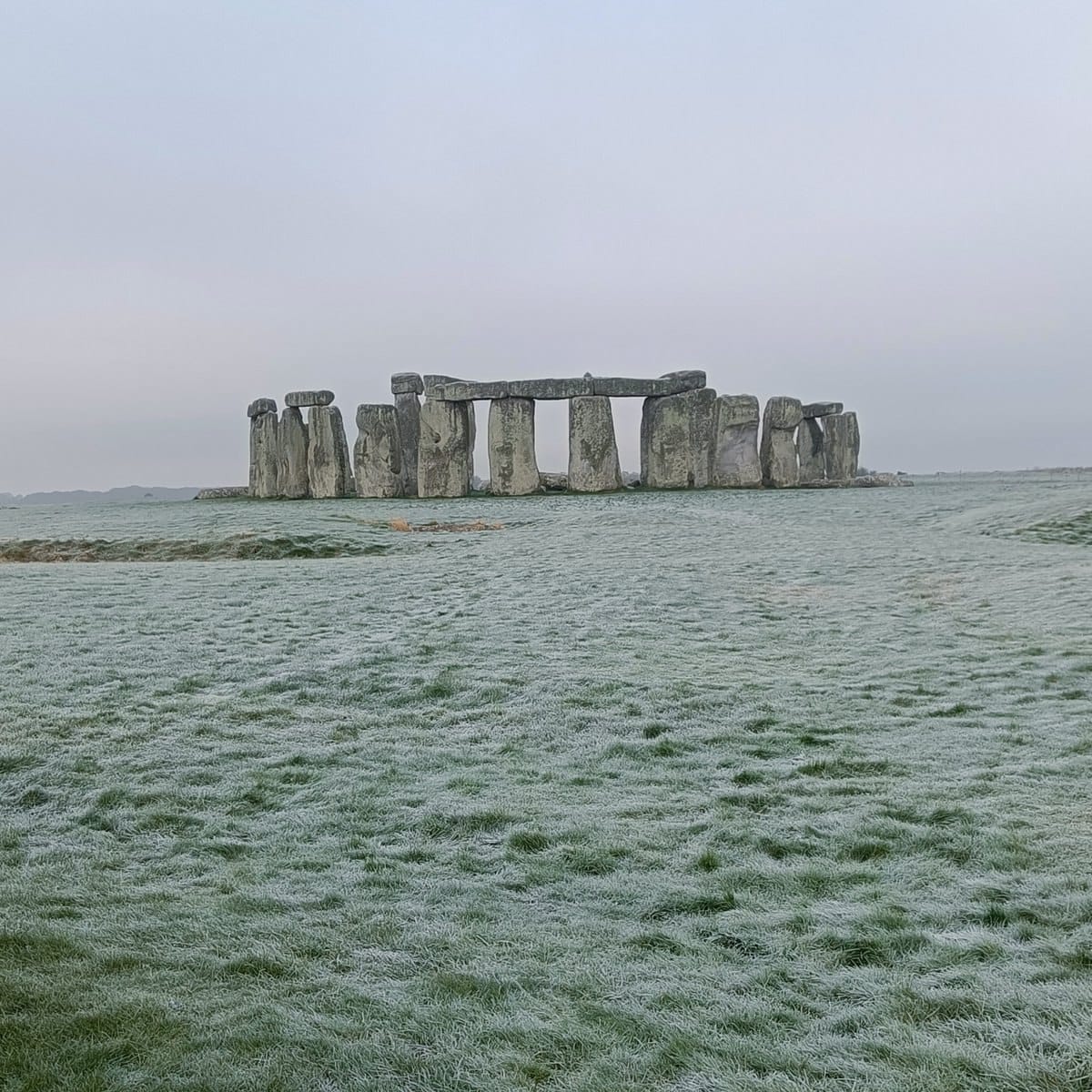 Stonehenge saupoudré de neige