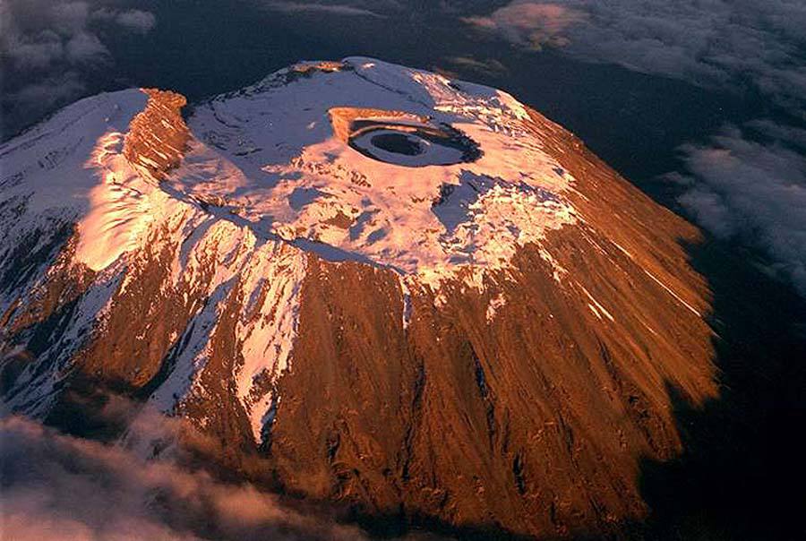Melting of Kilimanjaro's glaciers, deforestation and glacial recession since the 1850s