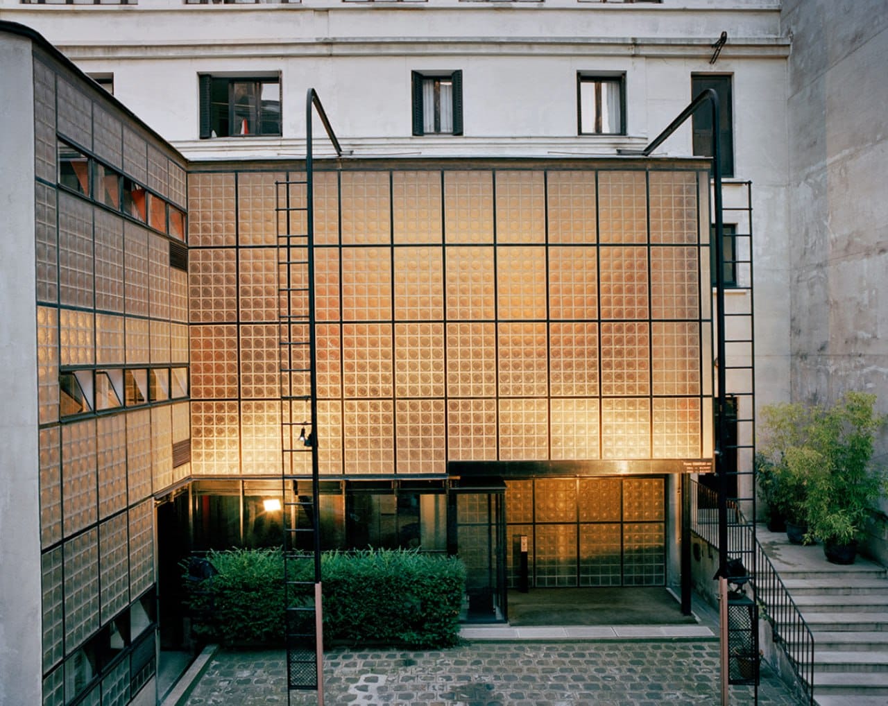 Le mobilier de l'architecte et designer français Pierre Chareau, années 1920-1930