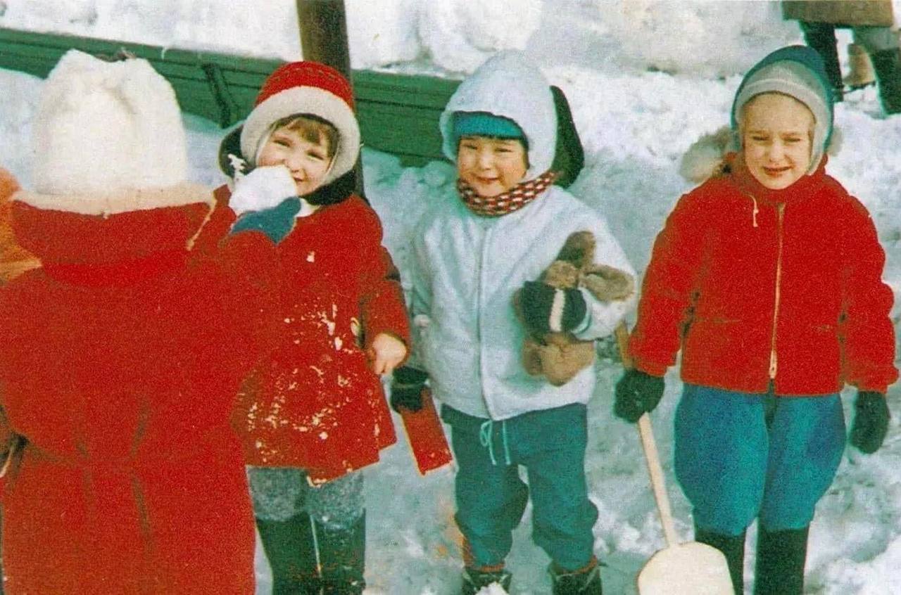 L'impératrice du Japon Masako Owada a visité un jardin d'enfants de Moscou, où elle avait vécu à partir de l'âge de deux ans, son père Hisashi Owada étant diplomate en poste en Union soviétique