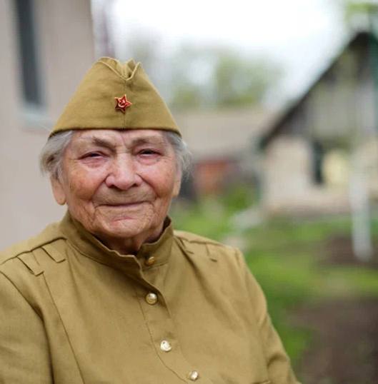 Халдей түсірген «Бранденбург Мадоннасы» кадрындағы Мария Лиманская Саратов облысында 100 жасқа толды