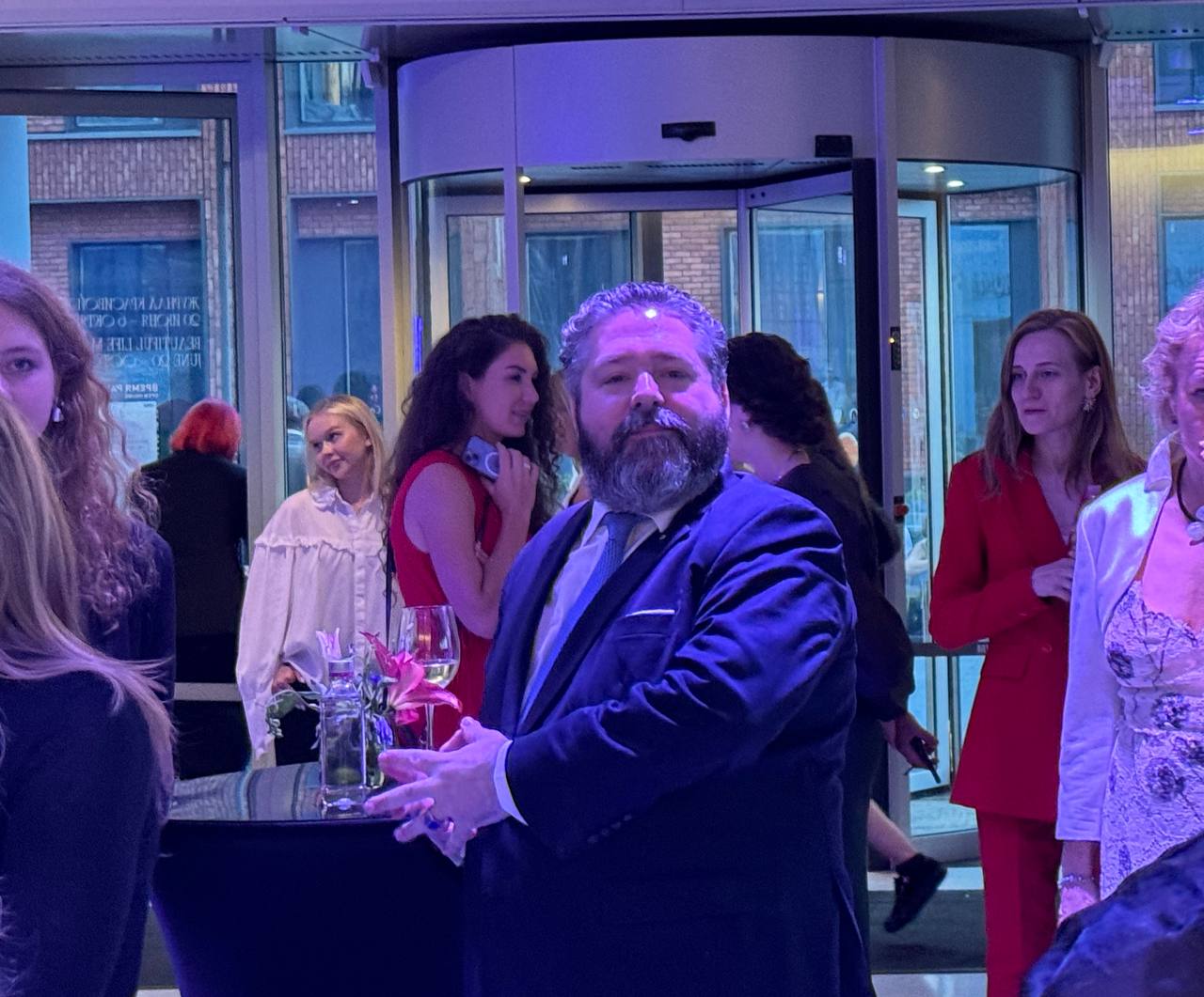 Georgy Mikhailovich Romanov-Hohenzollern, one of the claimants to the headship of the Russian Imperial House, at the opening of the exhibition “The Magazine of the Beautiful Life” at the Museum of Russian Impressionism