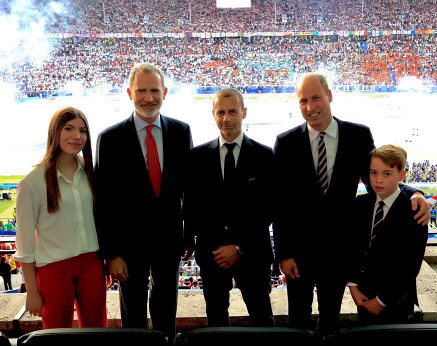 I see excellent potential for a dynastic union in this photograph, an alliance of the English and Spanish crowns against France, say, if Prince George were to marry the Infanta Sofía