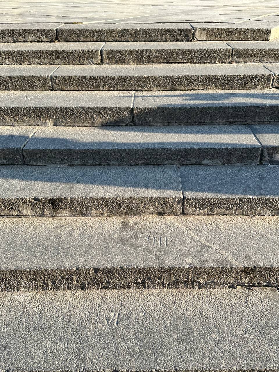 The curious numbering of the steps in front of the State Kremlin Palace: have you ever noticed it?