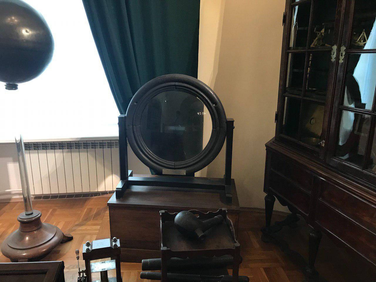 Burning lens of Ehrenfried von Tschirnhaus, the only instrument of his in Russia