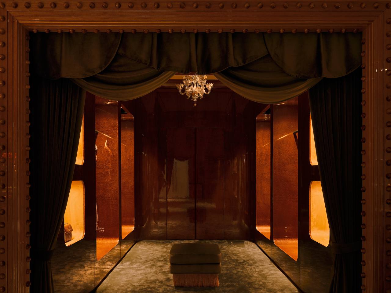 Since we are speaking of luxurious interiors today, here is another, in Ulyana Sergeenko's new "Orient Express" boutique