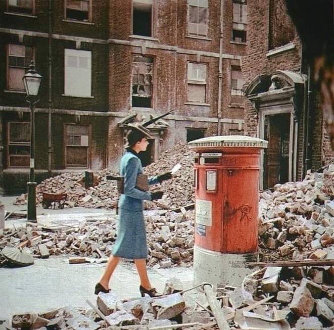Woman with a Letter in London, photographed by Cecil Beaton for Vogue, 1940