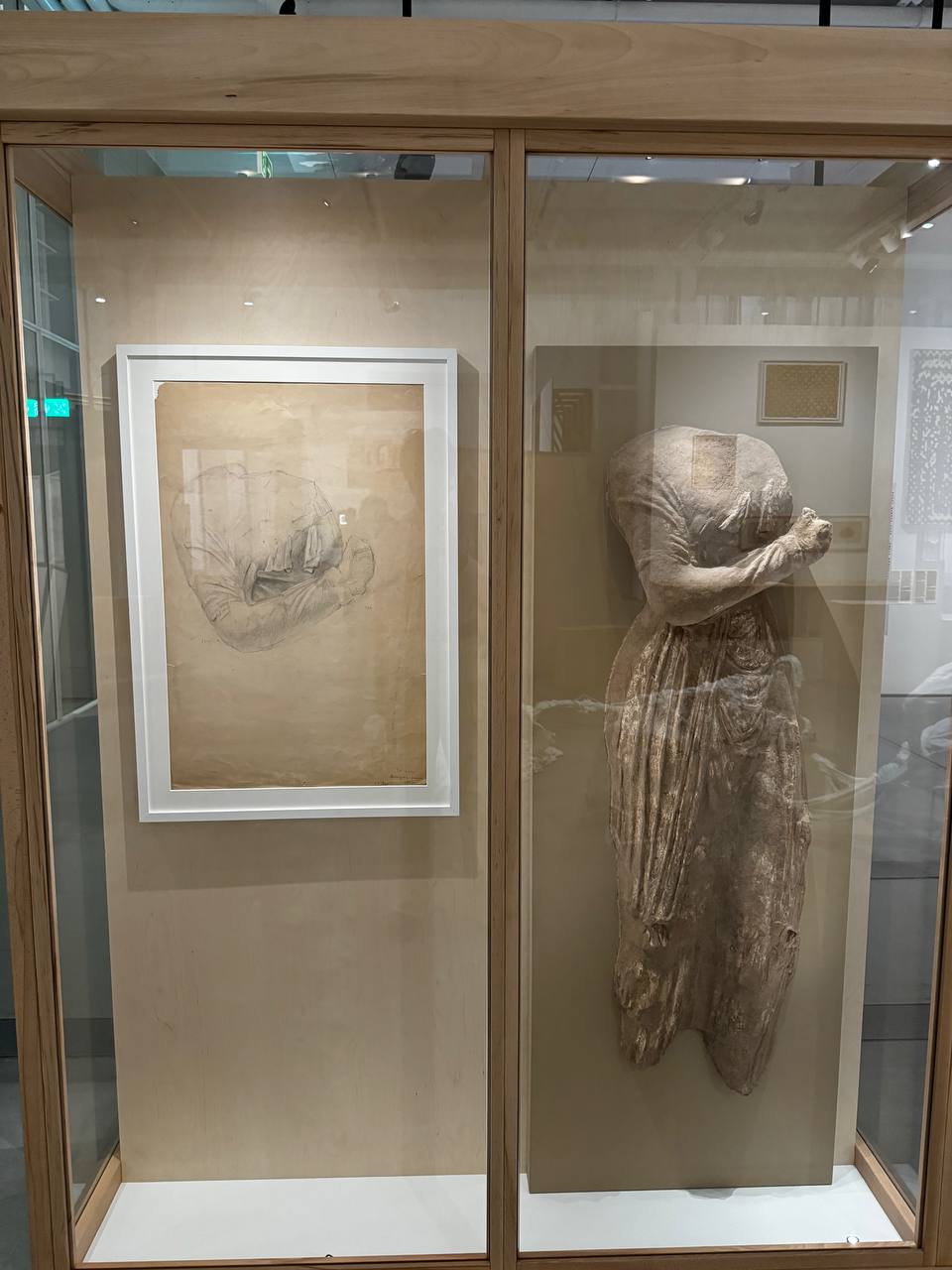 The Museum of the East has lent unique materials from the excavations of the Khorezm Archaeological and Ethnographic Expedition for the exhibition "Neither Together Nor Apart" at GES-2, on the link between archaeology and modernism and on how art can make