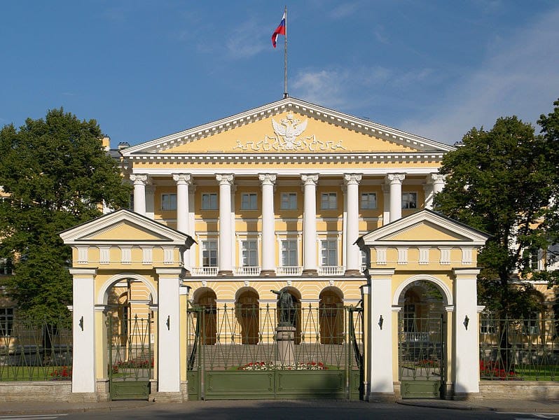 Ever wondered why Moscow has a mayor, while Saint Petersburg has a governor?
