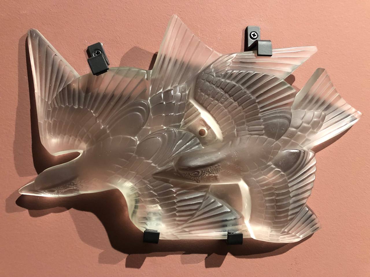 The birds from the Lalique Museum in Wingen-sur-Moder recalled the turtle doves that the owner of Duncan's Toy Chest gave to Kevin McCallister
