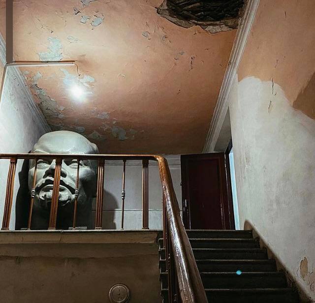 When the building's group chat said "the residents' council has resolved", this is not quite what I had pictured