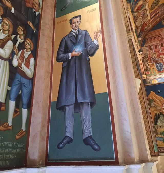 Un portrait de Nikola Tesla dans une église orthodoxe en Serbie