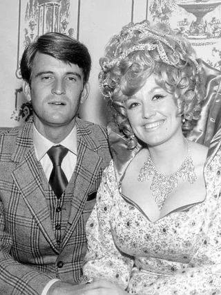 I Looked at Dolly Parton's Wedding Photo and Realised That Our Dolly Is Nadezhda Kadysheva