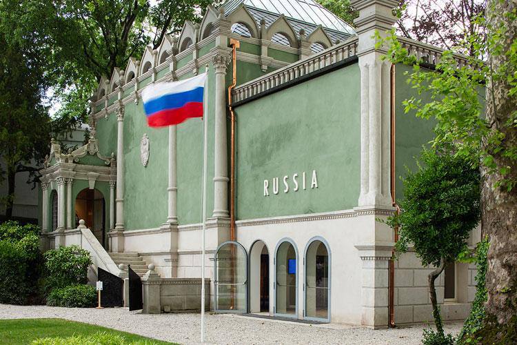 EU commissioners for culture and democracy speak out against Russia's participation in the Venice Biennale: in their view, it runs counter to the EU's anti-Russian sanctions regime