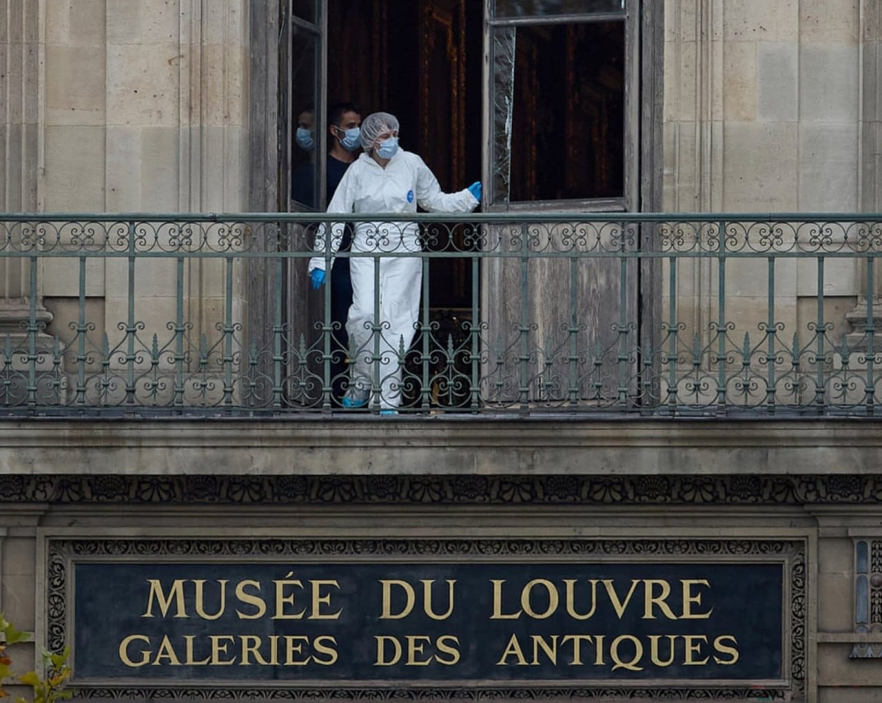 The French to make a film about the Louvre robbery