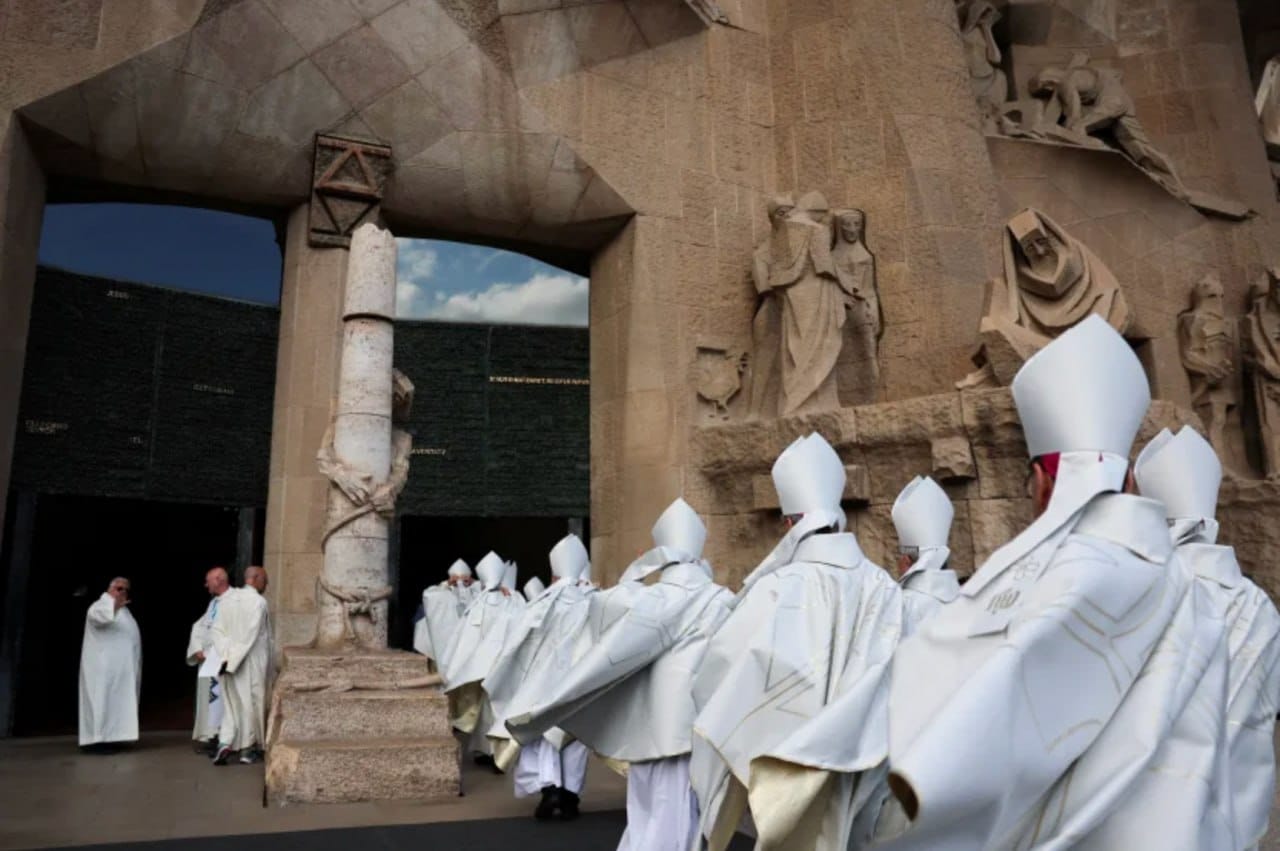 On 10 June, the centenary of Gaudí's death, Pope Leo XIV consecrated the Tower of Jesus Christ, the central and tallest of the eighteen towers of the Sagrada Família