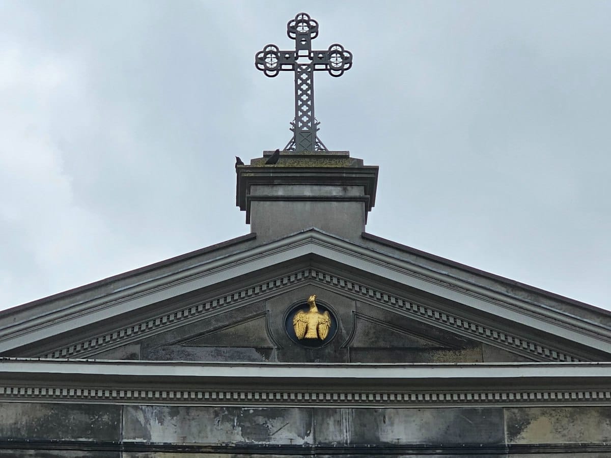 The golden dove on the neo-Baroque façade of Amsterdam's De Duif church recalls the seventeenth century, when a clandestine Catholic congregation, Het Vrededuifje, the "Little Dove of Peace", stood on the site of this church