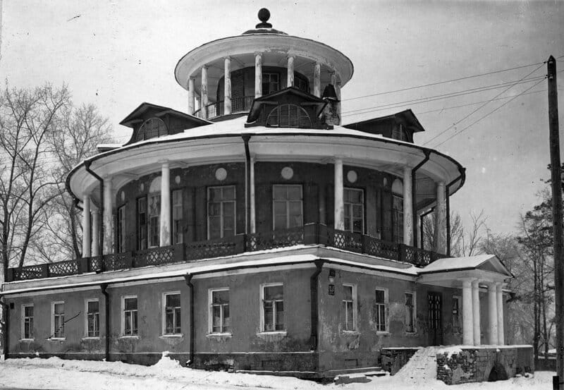 La datcha-colombier, ou simplement la datcha derrière le monastère Donskoï : l'un des édifices les plus singuliers et les plus énigmatiques de la vieille Moscou