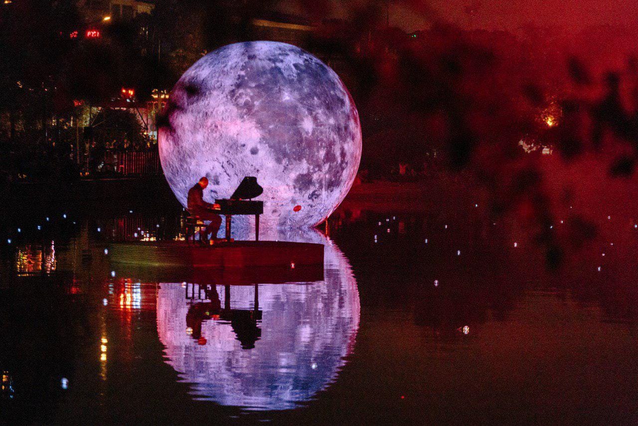 A whole cartload of letters about the Moon in various public places arrived over the weekend