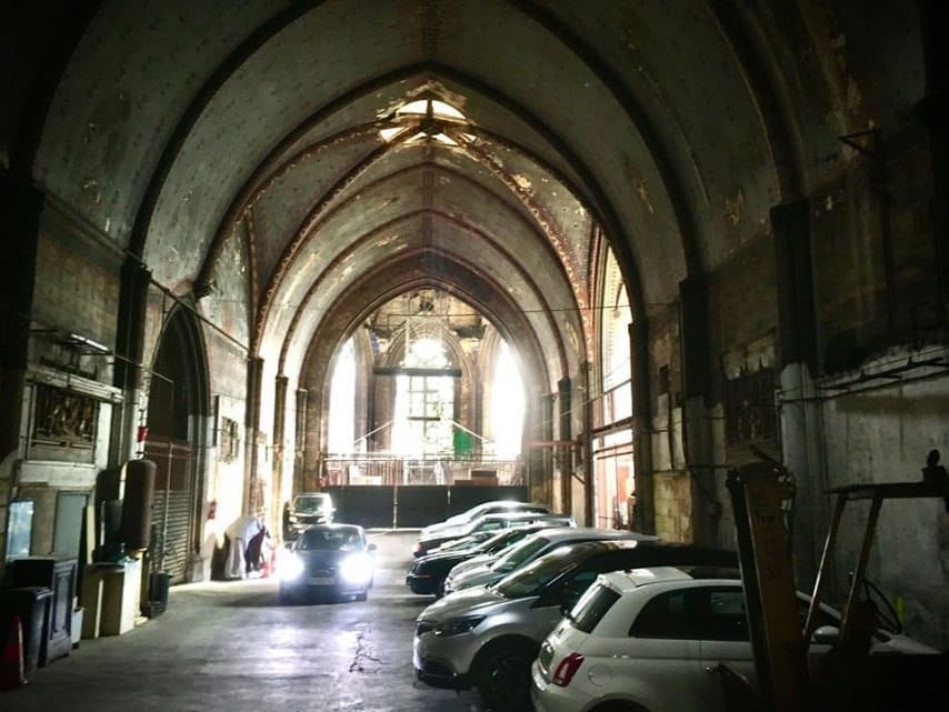 A motor garage in the building of the ancient Bordeaux church of Saint-Jacques