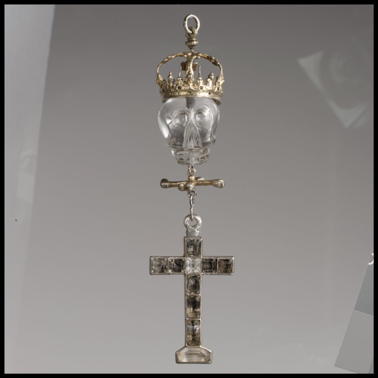 Rosary Pendant with a Crystal Skull in a Crown