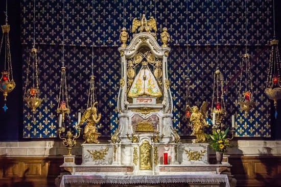 The cult of Black Madonnas in France and the statue in Le Puy-en-Velay Cathedral