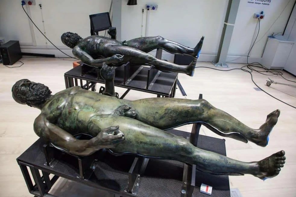 The discovery of the Riace bronze warriors by a humble diver (or, to be precise, almost simultaneously with the discovery of the same sculptures by four boys), though reckoned among the most precious finds, remains a rather mysterious one