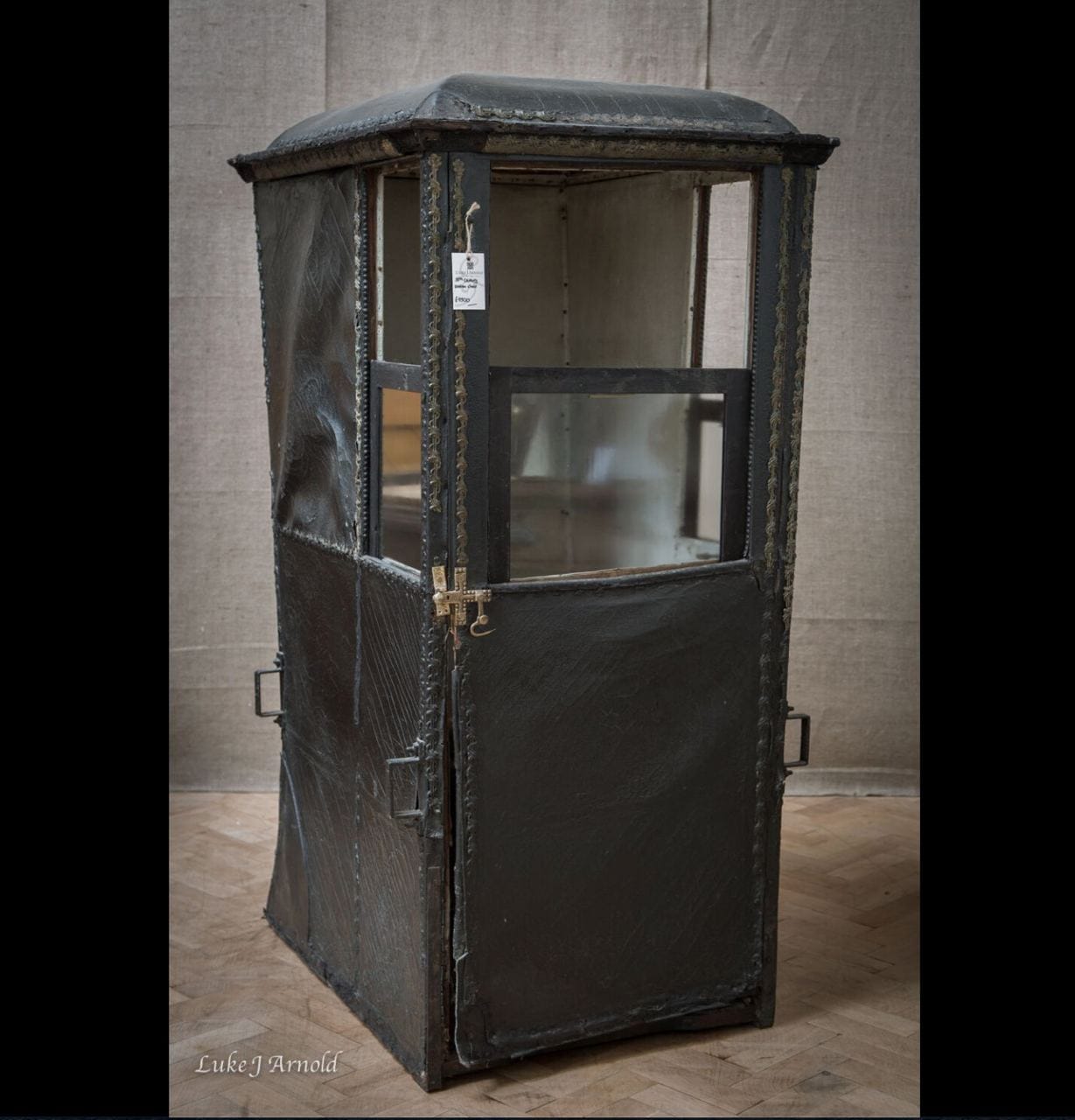 18th-century palanquin offered on eBay for £9,500, known in England as a sedan chair