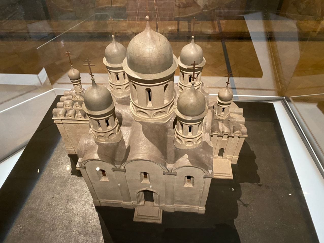 At the Shchusev Museum of Architecture an exhibition has opened that will become a new part of the permanent display: three halls have been given over to the restored frescoes of the 15th-century Trinity-Makaryev Monastery at Kalyazin, blown up and floode