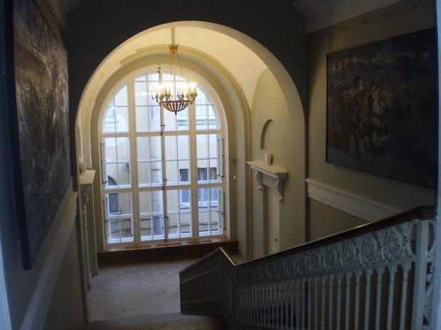 The Russian Museum resumes tours in Russian Sign Language on Sundays at 13:00 in the Benois Wing, devoted to Serov, Vrubel, Kandinsky, Larionov, Goncharova, Malevich and Filonov, and in the Ludwig Museum in the Marble Palace
