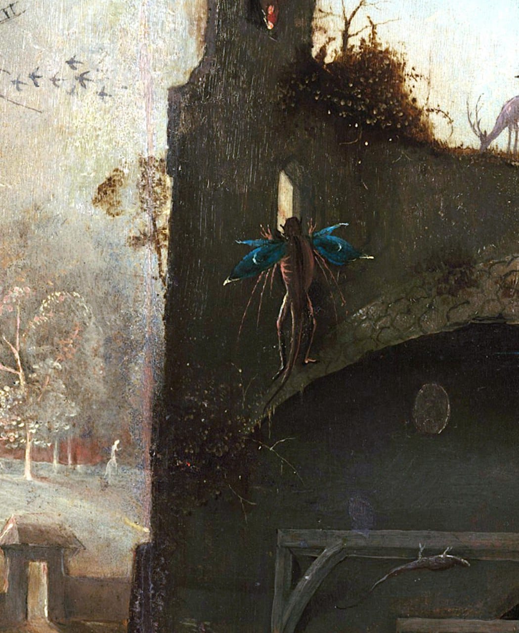 Détail d'un tableau ancien : une créature aux ailes bleues et aux pattes fines se tient sur le mur d'une ruine sombre, un paysage à gauche.