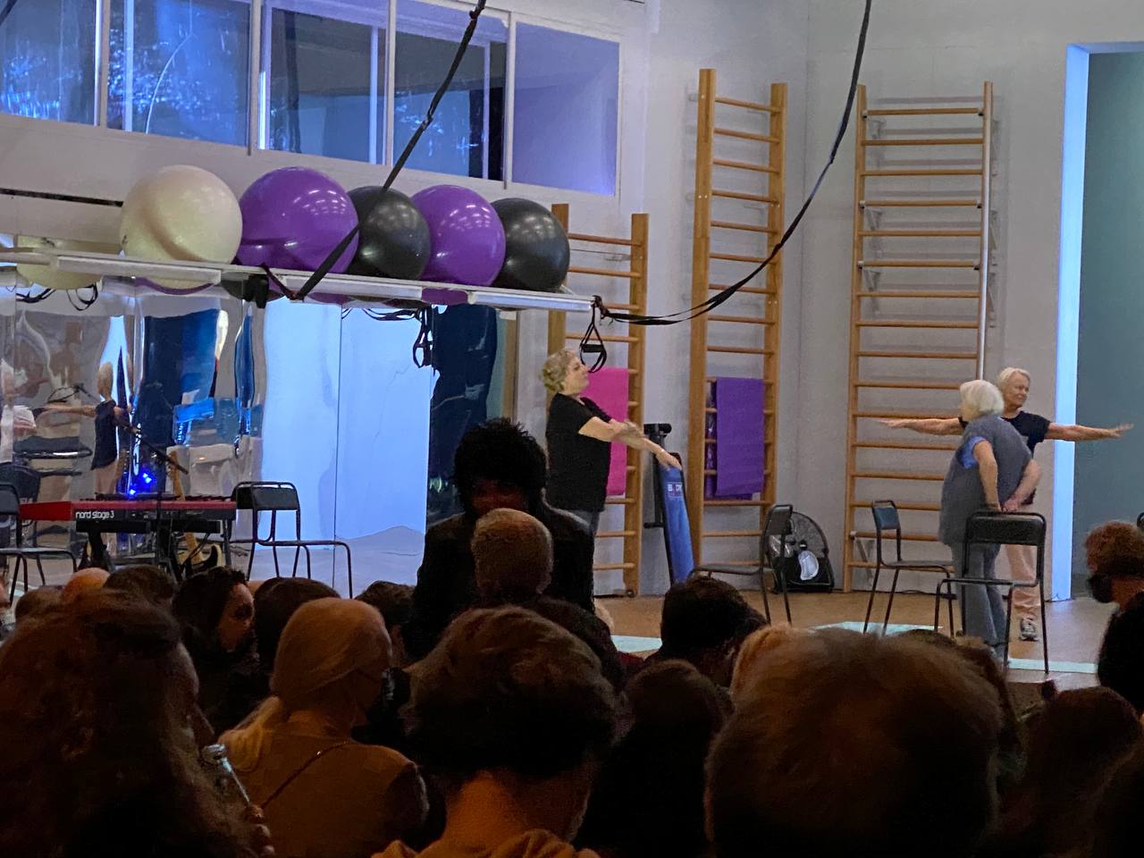 À la première du «Décaméron» de Kirill Serebrennikov, on a repéré l'affolante Lolita Milyavskaïa, Tchoulpan Khamatova, Yana Valencia, Maria Reviakina et même Alexandre Filippenko