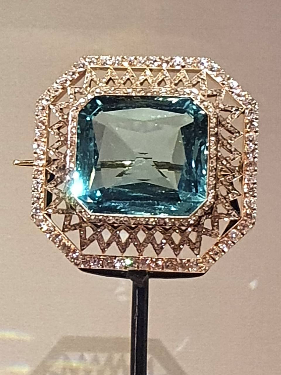 This striking aquamarine brooch was given by Nicholas II, then still Tsesarevich Nikolai Alexandrovich, to Alix of Hesse-Darmstadt, the future Empress Alexandra Feodorovna, on their betrothal