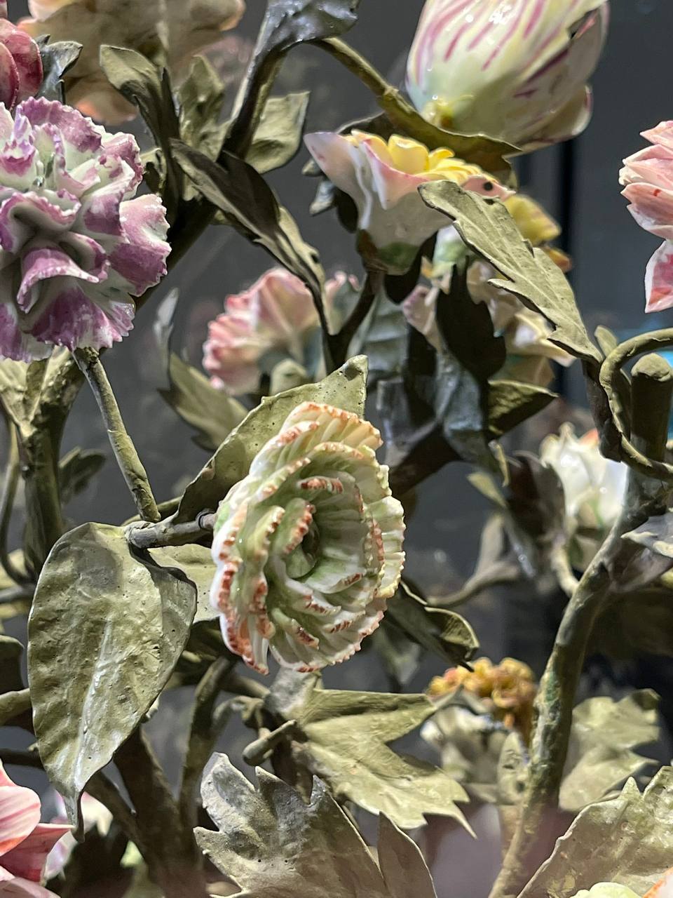 La maison de ventes Bonhams regagne mes faveurs avec une exposition de fleurs