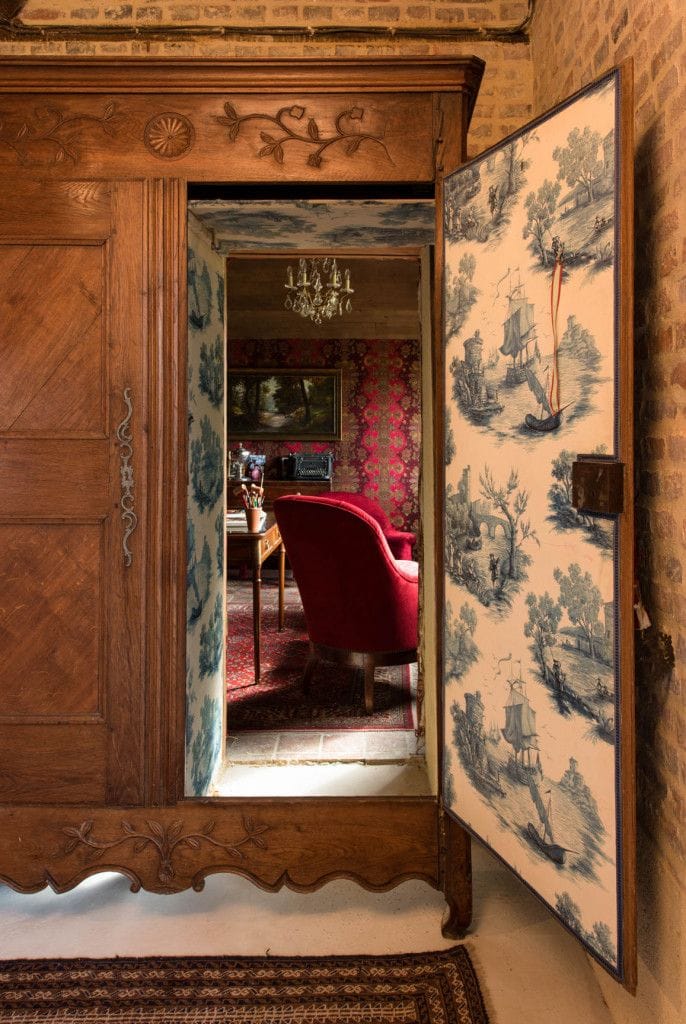 Qui n'a jamais rêvé d'une porte dérobée comme celle-ci ?