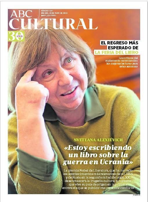 La lauréate du prix Nobel de littérature Svetlana Alexievitch a confié dans un entretien à l'agence de presse espagnole ABC qu'elle écrit un livre sur les événements en Ukraine