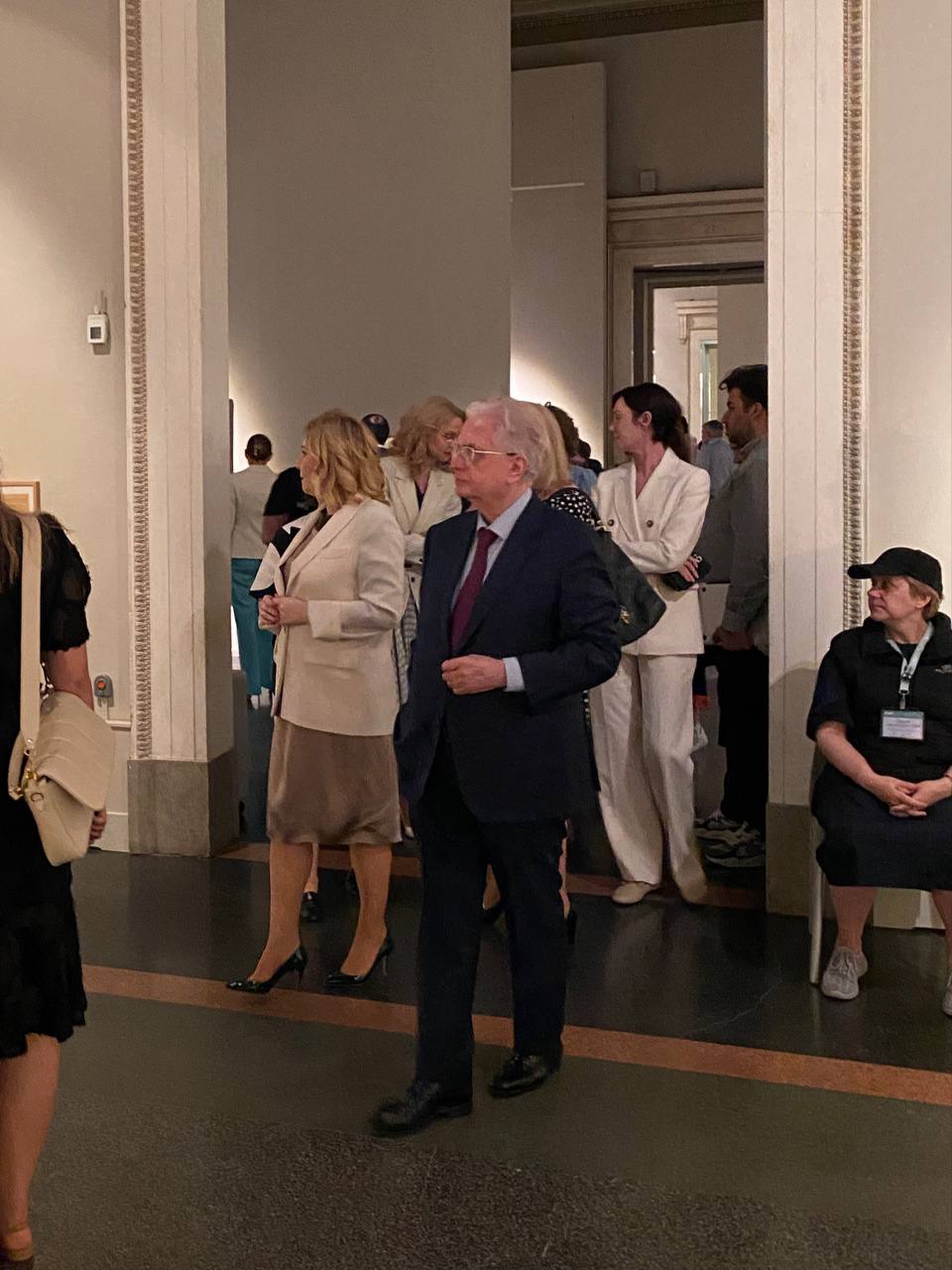 À l'ouverture de la grandiose exposition de la collection de Mikhaïl et Ivan Morozov « Frère Ivan » au Musée Pouchkine - Piotrovski, Golikova, Chvydkoï, Tregoulova, Loshak, Ernst