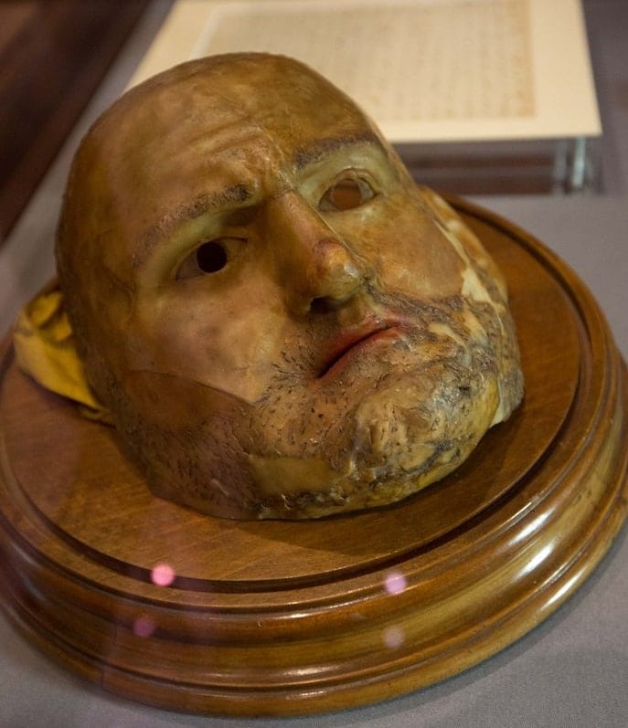 Байронның 1820 жылғы ақпандағы карнавалға киген маскасы Римдегі Джон Китс мұражайында