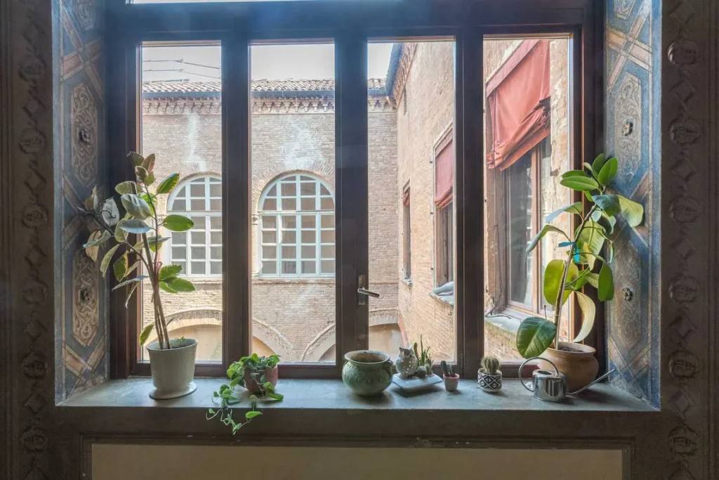 Italy puts on sale 15th-century house in Palazzo Felicini where Leonardo da Vinci lived