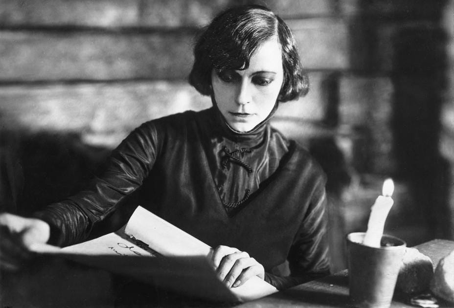 When I am asked what I think of a black Anne Boleyn, a Little Mermaid or a Duncan MacLeod, I remember that Asta Nielsen played Hamlet, and even in 1921 that was not a problem, so I see no reason to fret that people of different ethnic and racial identitie