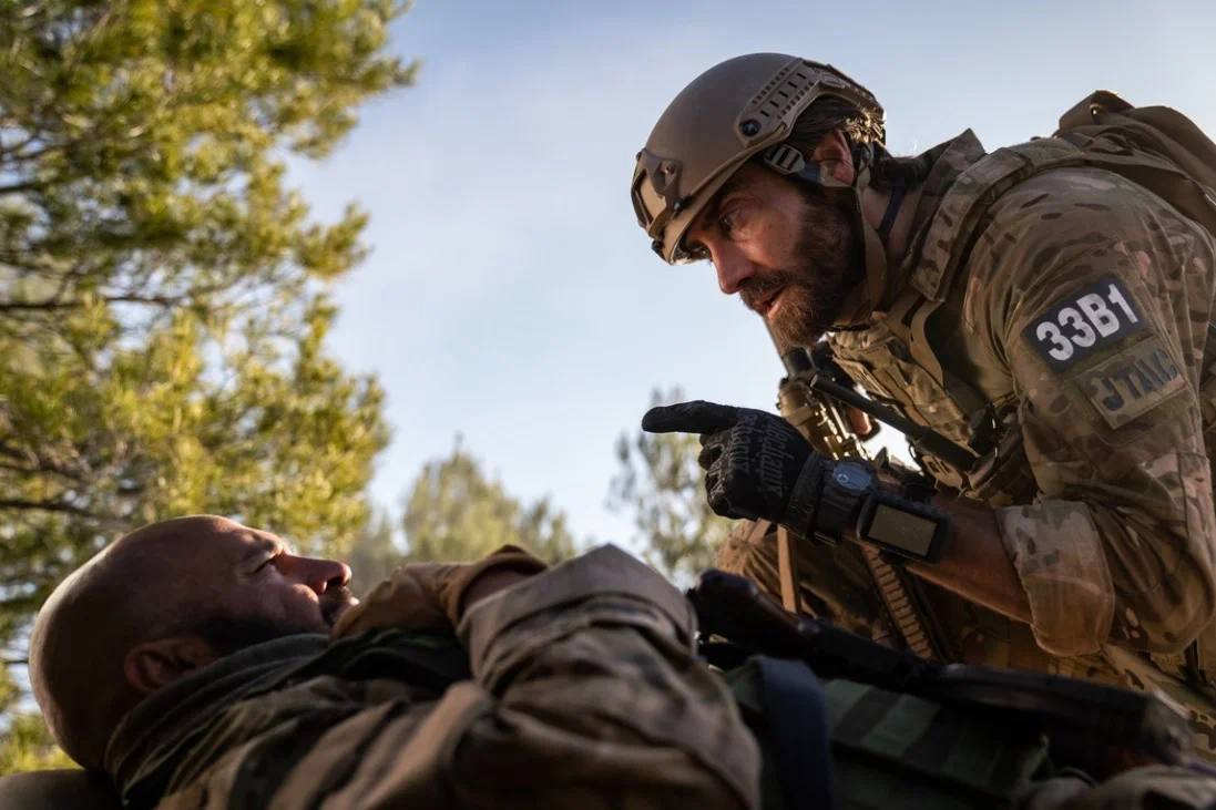 Le film très remarqué de Guy Ritchie sur l'opération militaire américaine en Afghanistan, sorti en Russie sous le titre « Le Traducteur », s'intitule tout de même dans l'original The Covenant, ce qui se traduit par « pacte, accord, alliance »