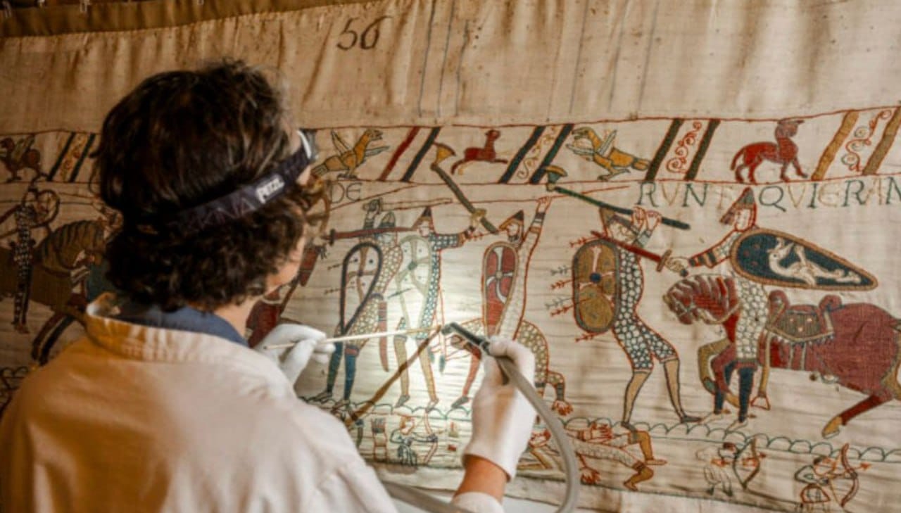 Polémique sur les dommages de la Tapisserie de Bayeux après son transfert au British Museum