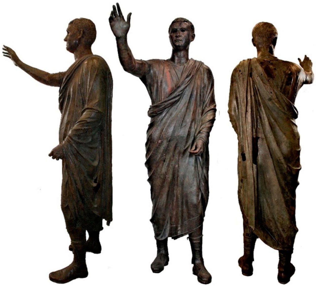 La patine noire de la statue étrusque « L'Arringatore » à Florence serait volontaire
