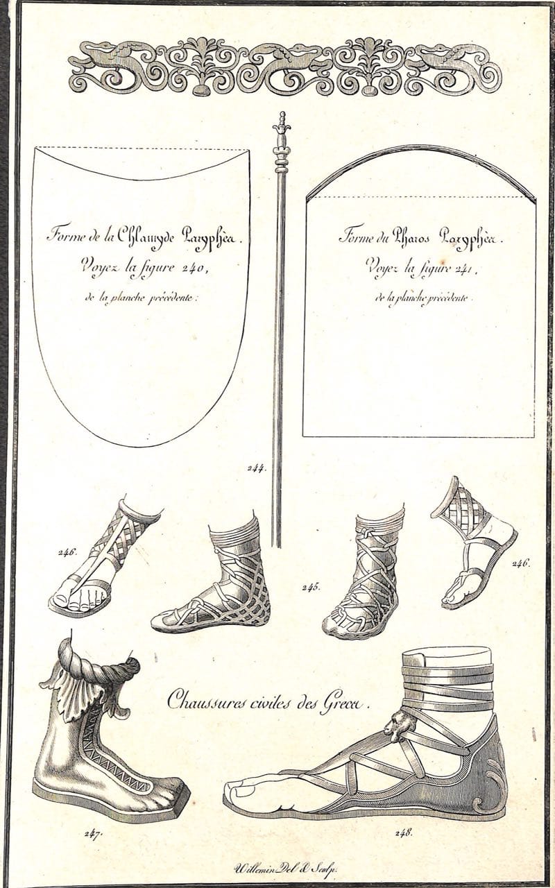 Гравюра с подписью «Chaussures civiles des Grecs»: схемы кроя хламиды и фароса и рисунки греческих сандалий со шнуровкой.