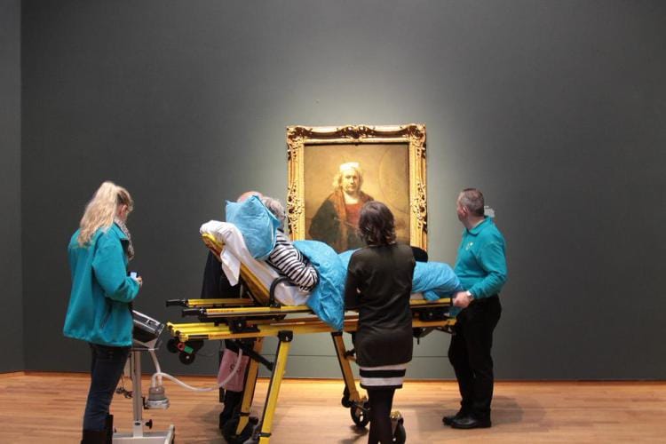Организация Stichting Ambulance Wens Nederland исполняет последние желания умирающих