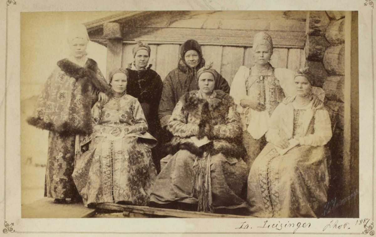 Женщины города Мезень Архангельской губернии в 1900-е годы