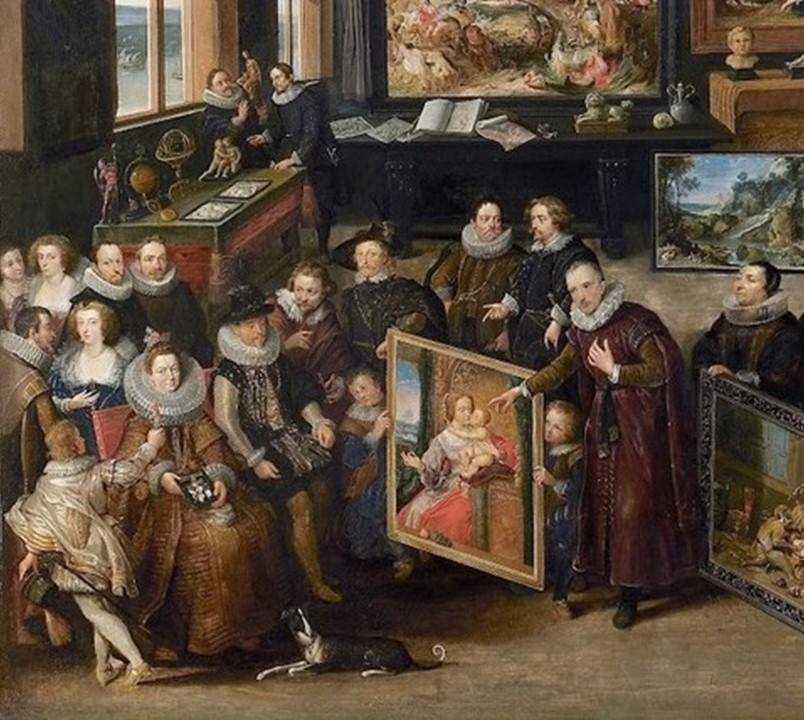 Люди в костюмах начала XVII века с жёсткими воротниками в зале с картинами; мужчина показывает полотно с Мадонной и младенцем, на переднем плане лежит собака.