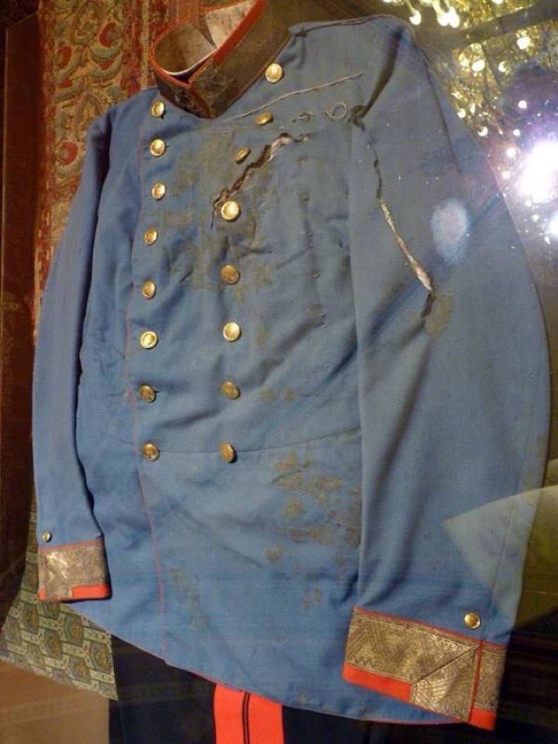 Китель эрцгерцога Франца Фердинанда, убитого в Сараево 28 июня 1914 года