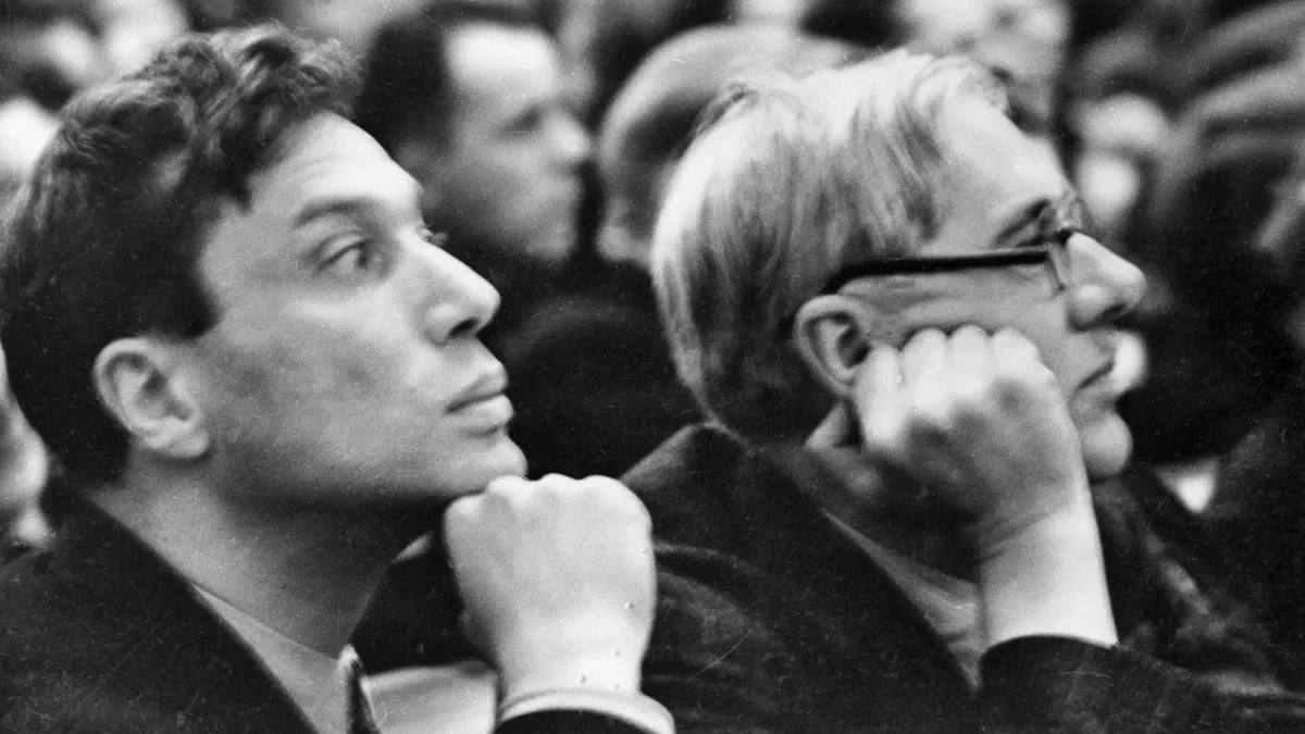 В издательстве «Новое литературное обозрение» вышла книга филолога Константина Поливанова «"Доктор Живаго" как исторический роман», рассказывающая о главном романе Бориса Пастернака, прототипах героев его знаменитой книги, духовной и…